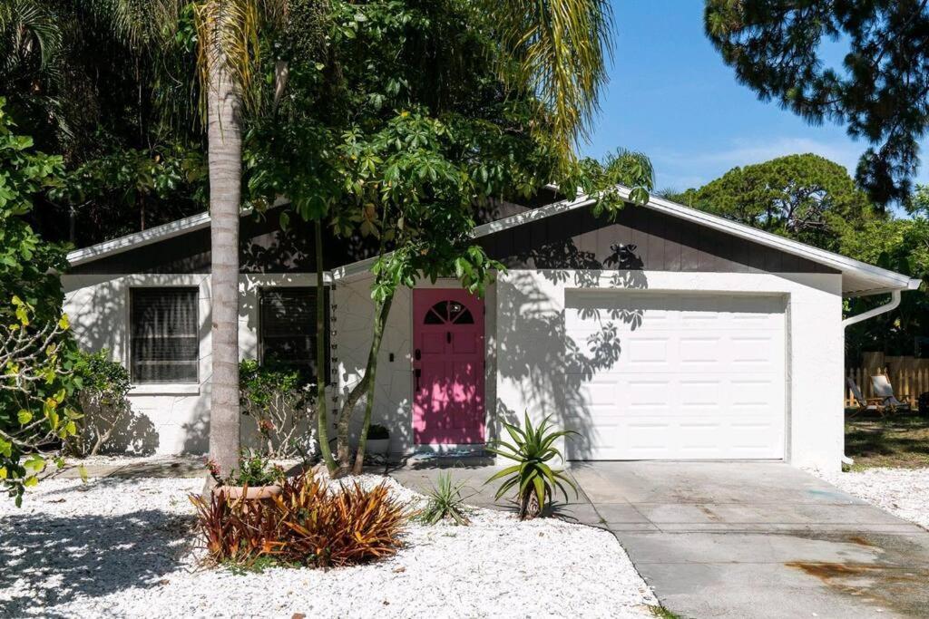 Welcome To The Bray Escape 4 Miles To Siesta Key Σεϊρασότα Εξωτερικό φωτογραφία